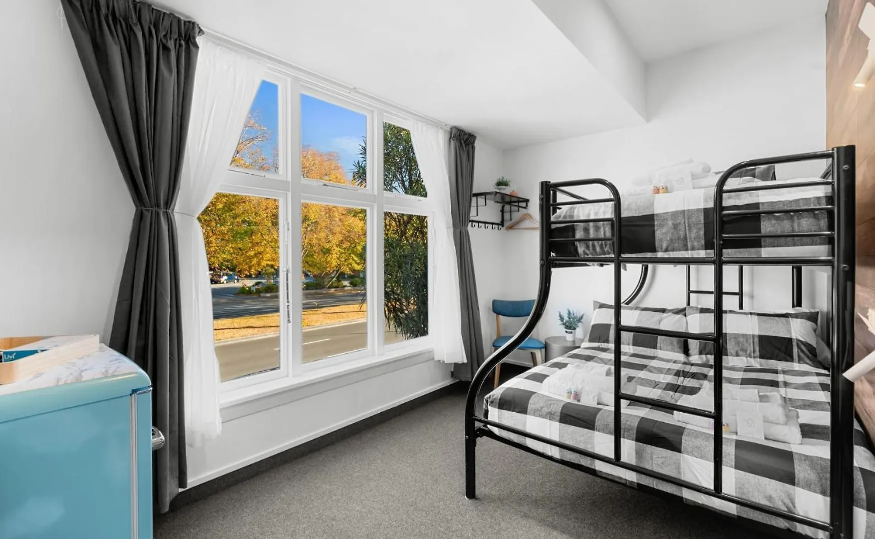 9-Bedroom Christchurch City Villa - Sleeps 19