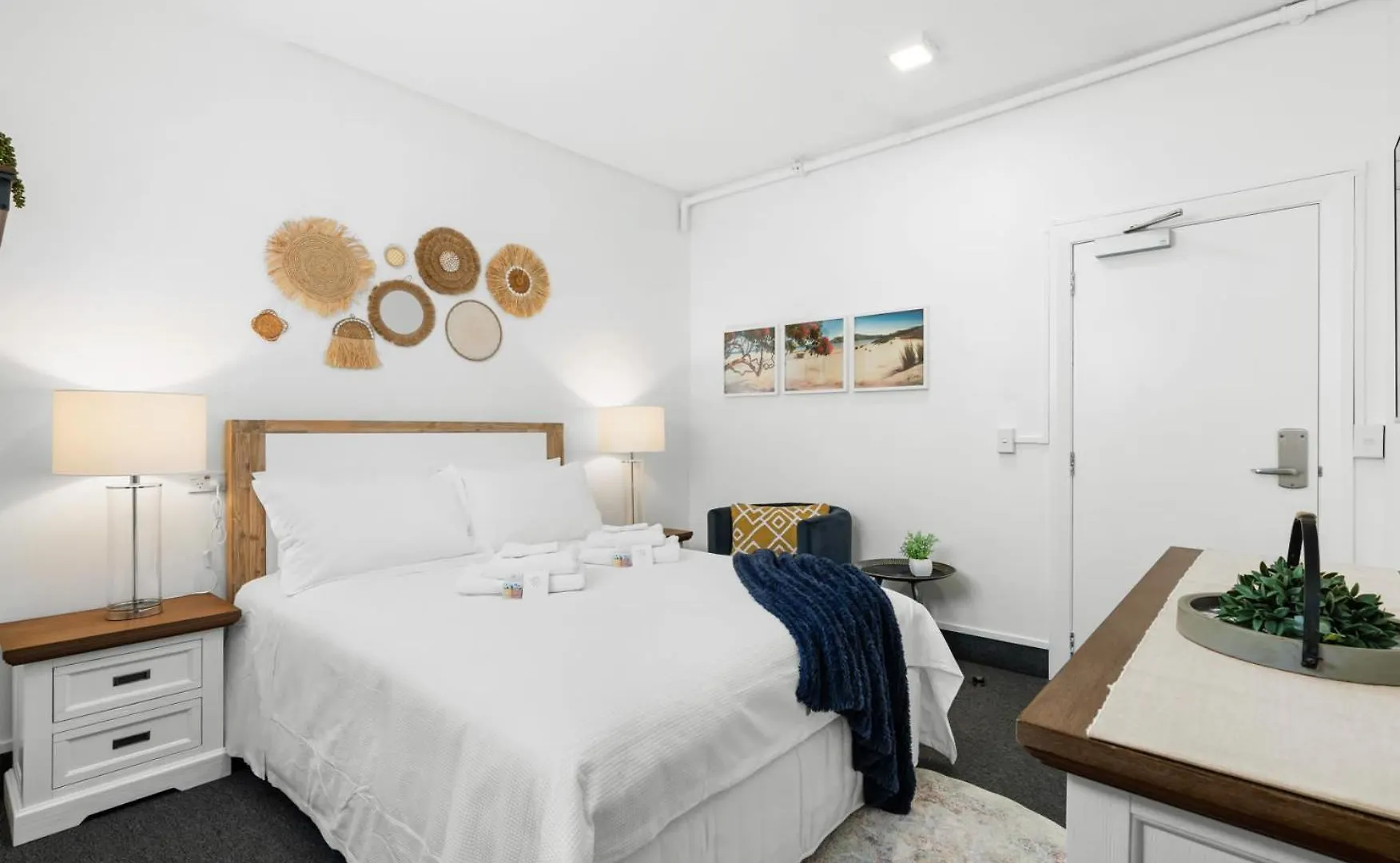 9-Bedroom Christchurch City Villa - Sleeps 19 New Zealand