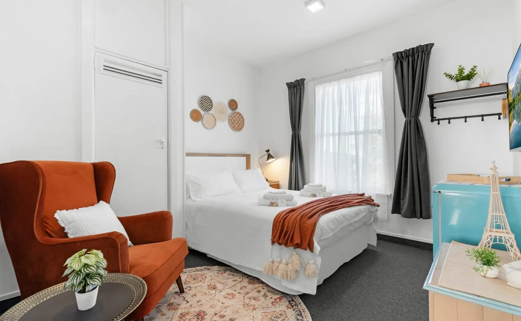9-Bedroom Christchurch City Villa - Sleeps 19 New Zealand
